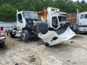  Salvage Peterbilt 579