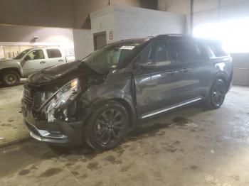  Salvage Kia Carnival