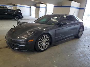  Salvage Porsche Panamera