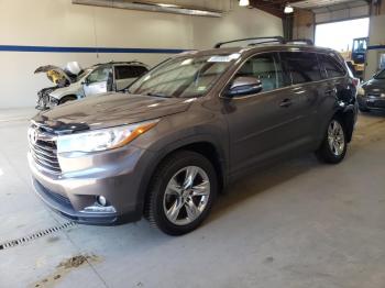  Salvage Toyota Highlander