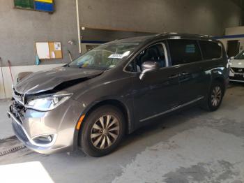  Salvage Chrysler Pacifica