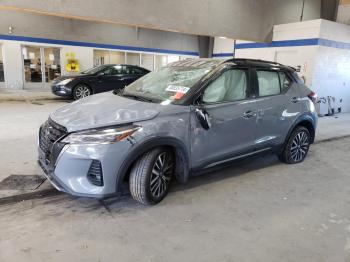  Salvage Nissan Kicks