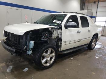  Salvage Chevrolet Avalanche