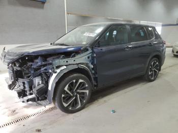  Salvage Mitsubishi Outlander