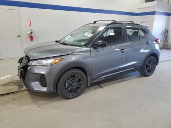  Salvage Nissan Kicks