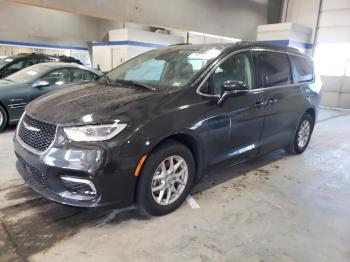  Salvage Chrysler Pacifica