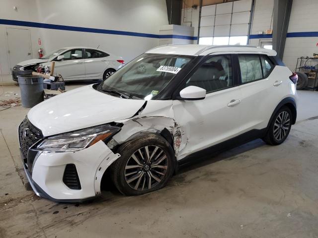  Salvage Nissan Kicks