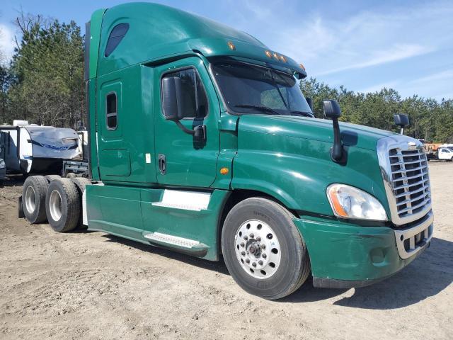  Salvage Freightliner Cascadia 1