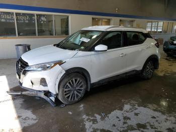  Salvage Nissan Kicks