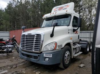  Salvage Freightliner Cascadia 1