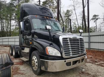  Salvage Freightliner Cascadia