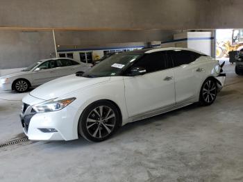  Salvage Nissan Maxima