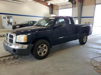  Salvage Dodge Dakota