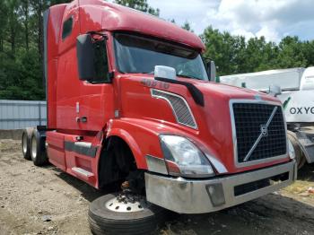 Salvage Volvo Vnl