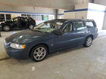  Salvage Volvo V70