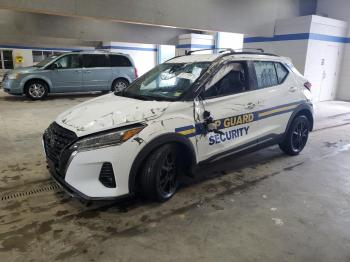  Salvage Nissan Kicks
