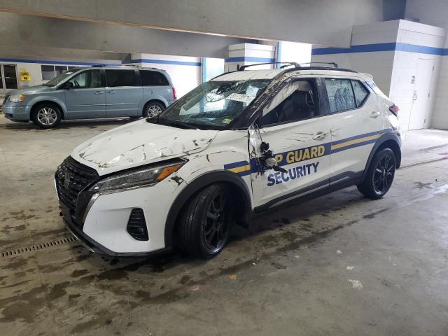  Salvage Nissan Kicks