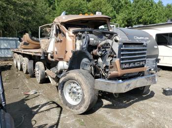  Salvage Mack 700 Cv700