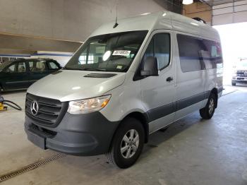  Salvage Mercedes-Benz Sprinter