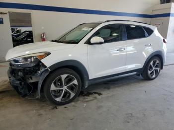  Salvage Hyundai TUCSON