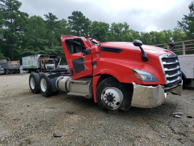  Salvage Freightliner Cascadia 1