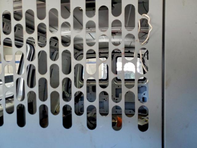 Chevrolet Express Image 3