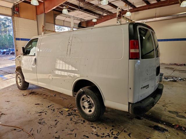 Chevrolet Express Image 9