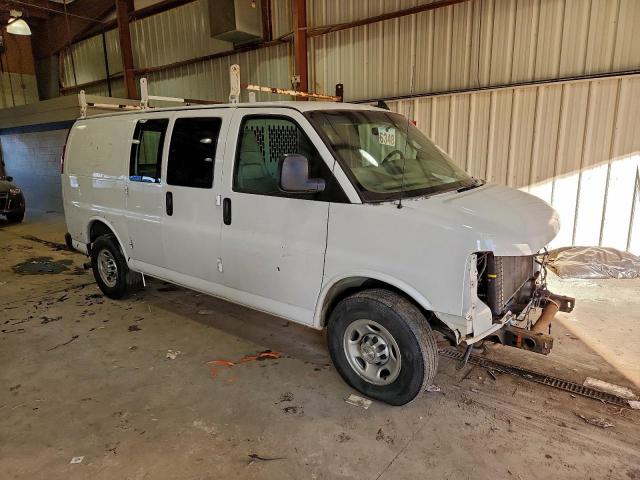 Chevrolet Express Image 13