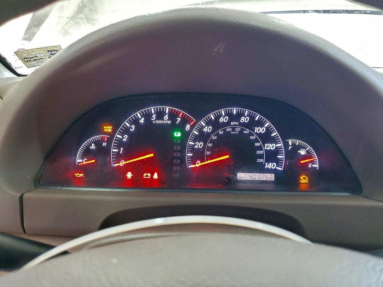 Toyota Camry Le Image 5