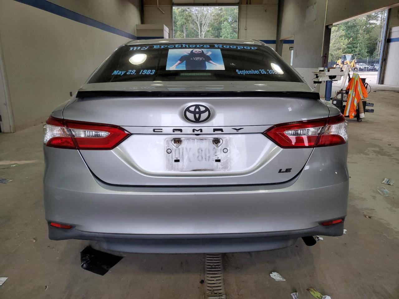 Toyota Camry L Image 6