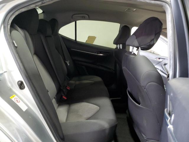Toyota Camry L Image 4