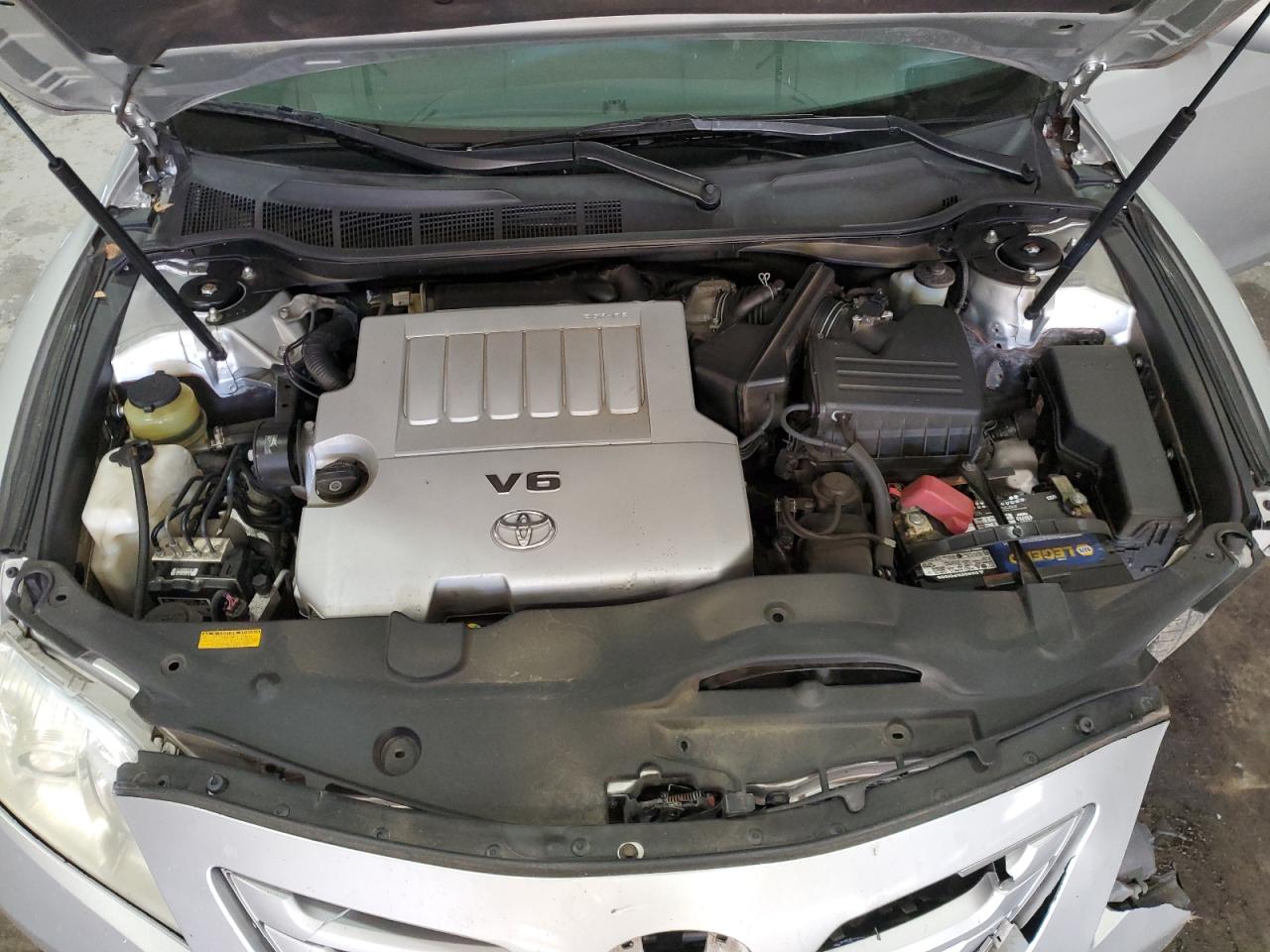 Toyota Camry Se Image 6