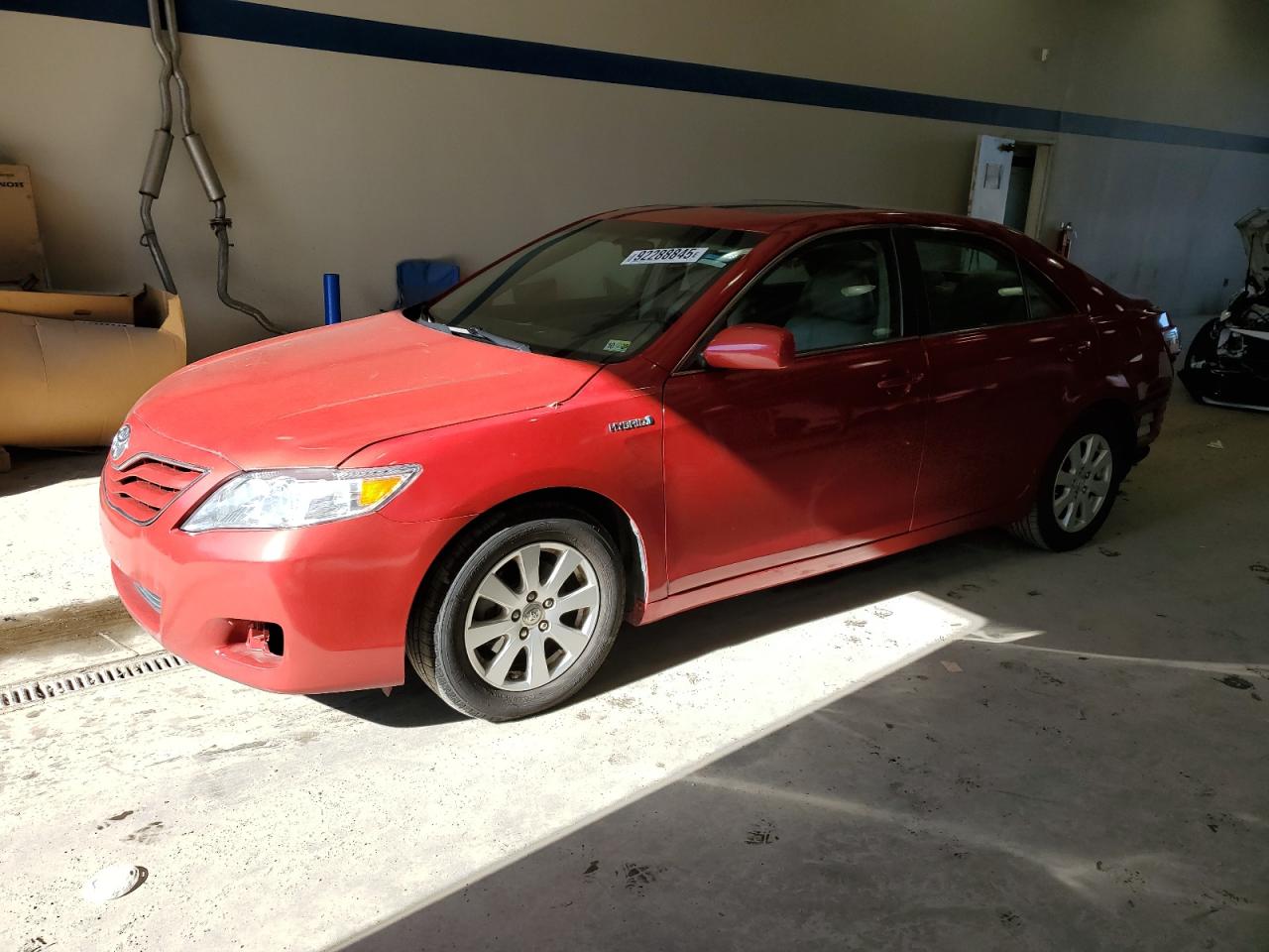 Toyota Camry Hybrid Image 1
