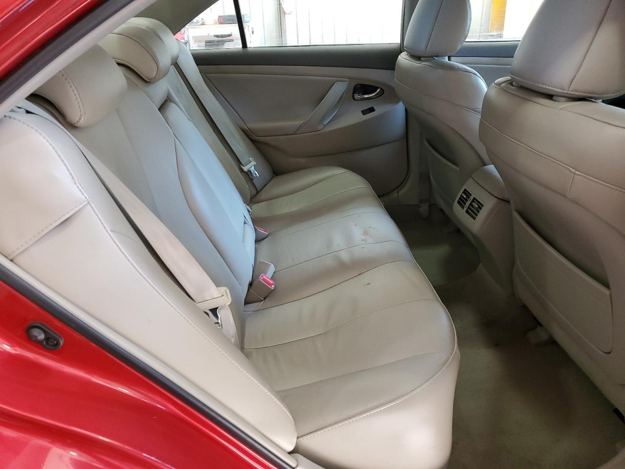 Toyota Camry Hybrid Image 12