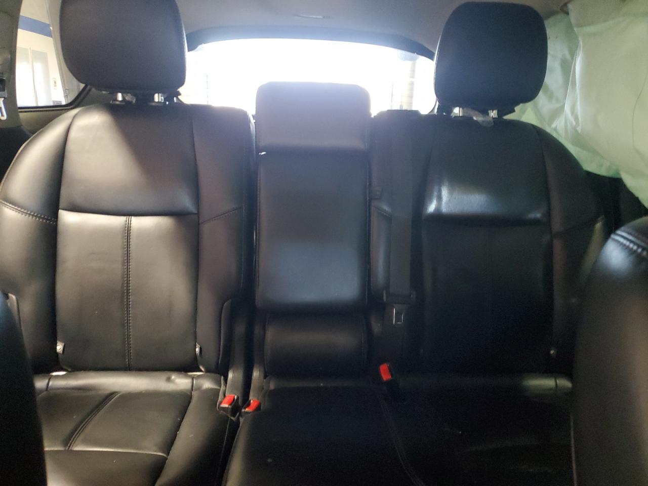 Nissan Pathfinder S Image 14