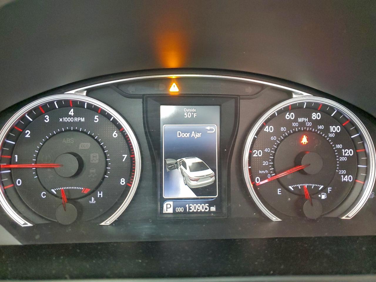 Toyota Camry Le Image 9