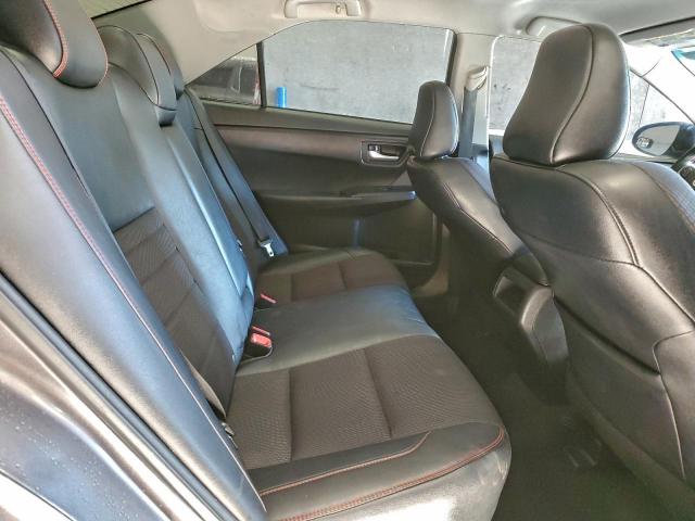 Toyota Camry Le Image 7