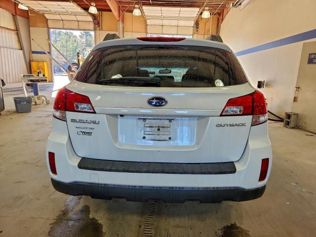 Subaru Outback 2.5i Premium Image 13