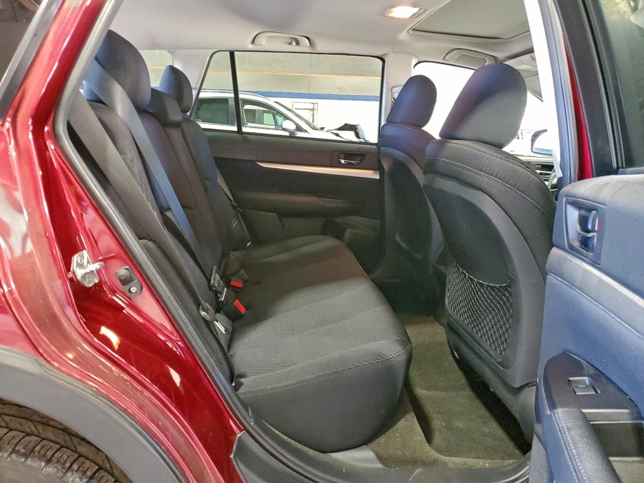 Subaru Outback 2.5i Premium Image 11