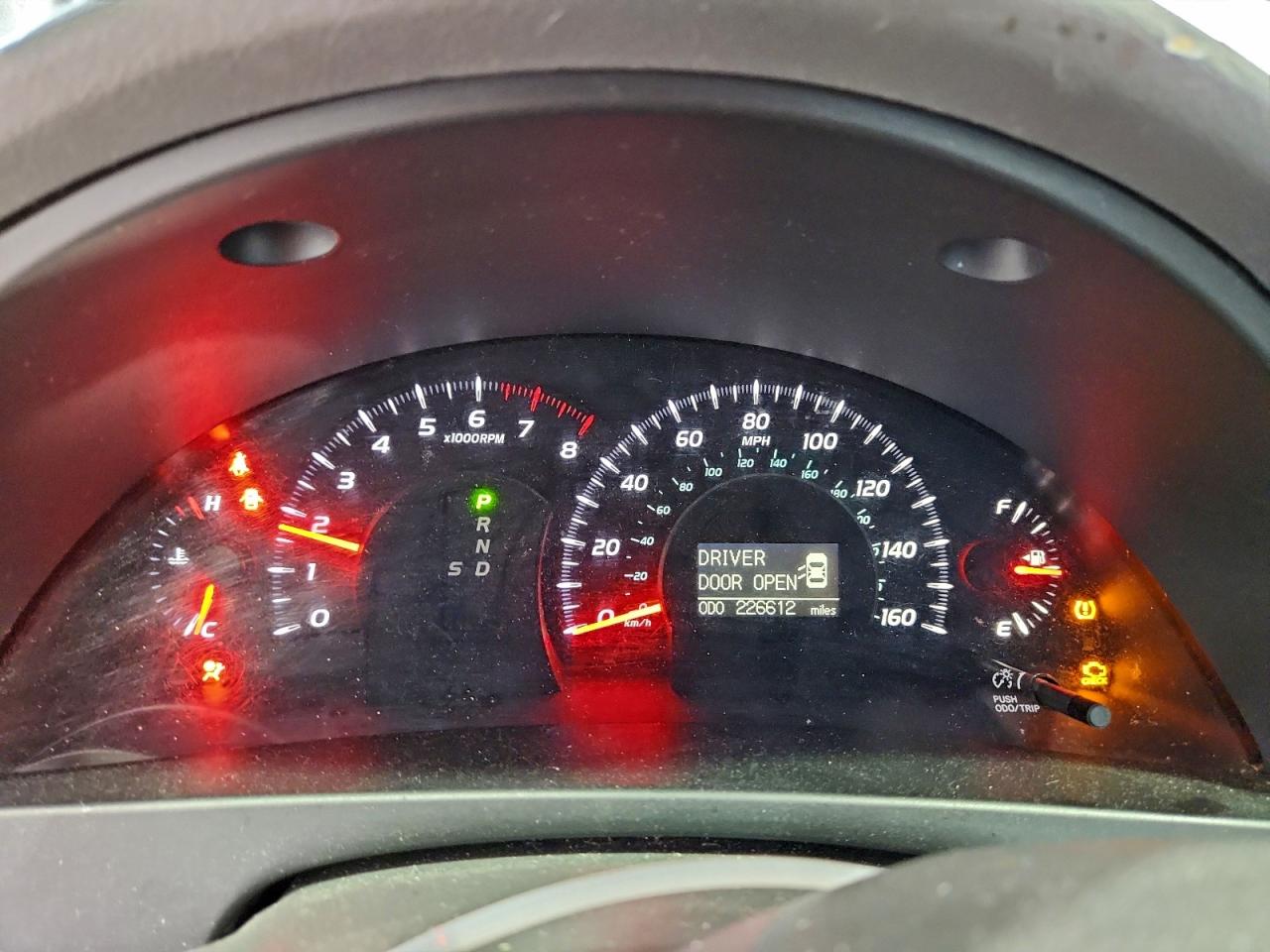 Toyota Camry Le Image 4