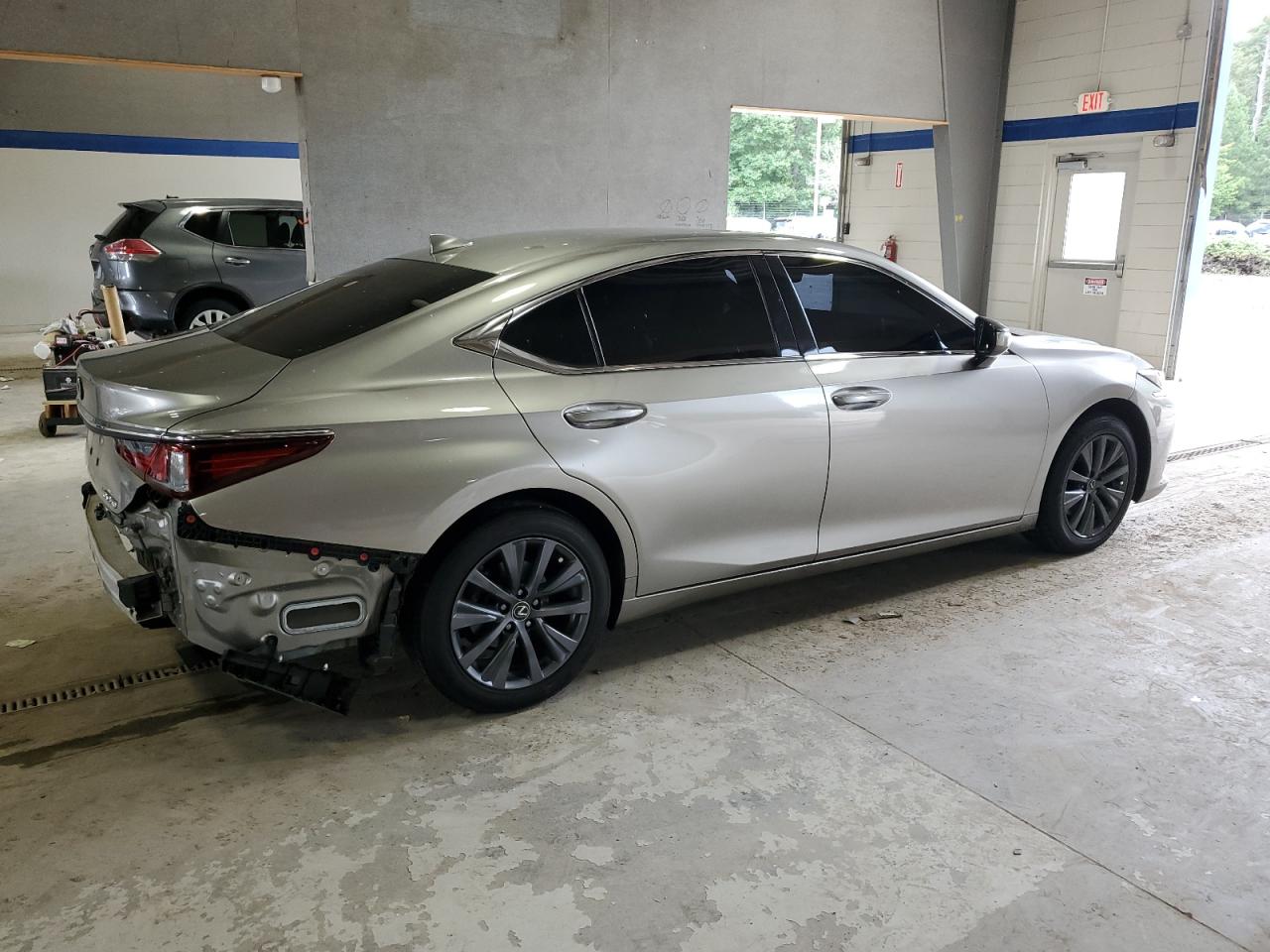 Lexus Es 350 Base Image 8