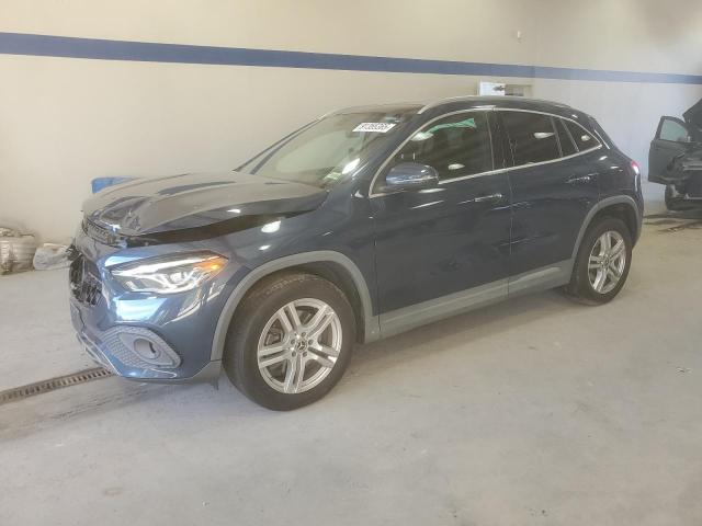  Salvage Mercedes-Benz GLA