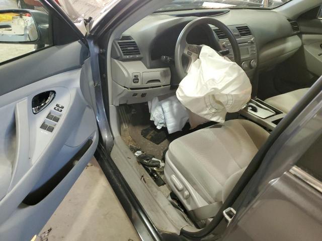 Toyota Camry Base Image 3