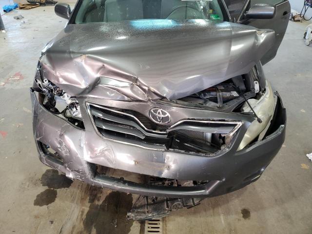 Toyota Camry Base Image 10