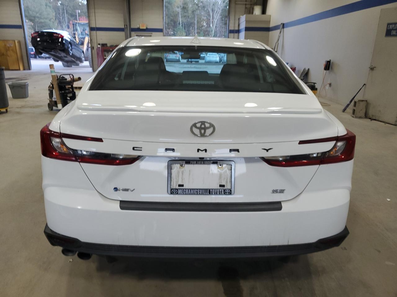 Toyota Camry Xse Image 6