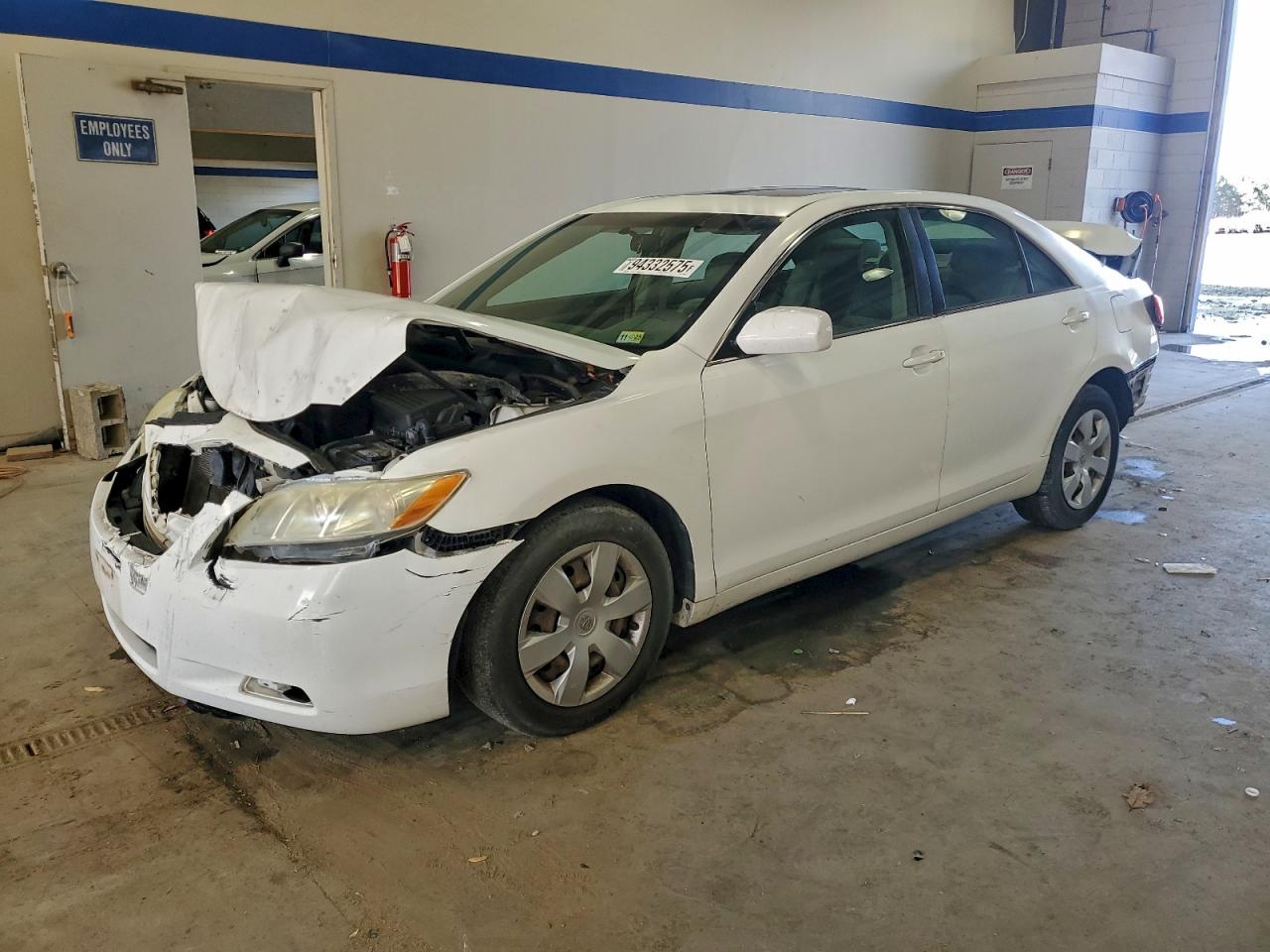 Toyota Camry Base Image 1