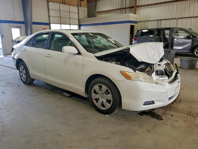 Toyota Camry Base Image 9