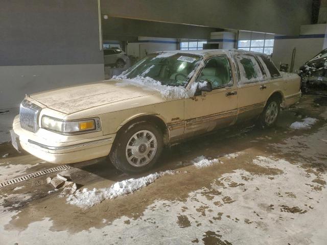  Salvage Lincoln Towncar