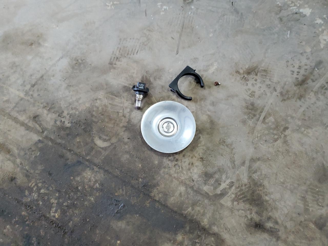 Chrysler Minivan Limited Image 12