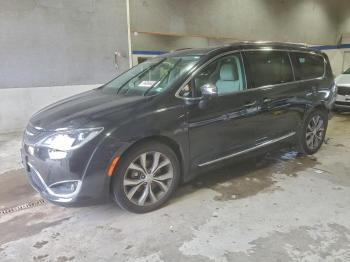  Salvage Chrysler Pacifica